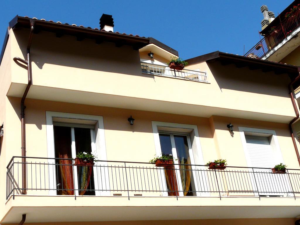 L'Albicocco Apartment Dolceacqua Phòng bức ảnh